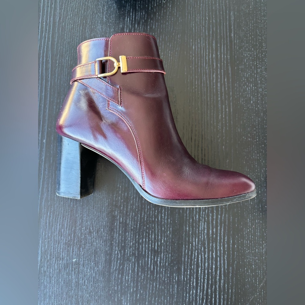 Jonak Elegant Burgundy Ankle Boots